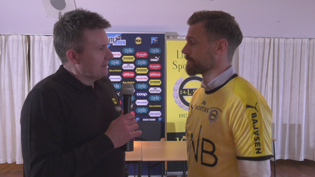 Arnor Smarason signerte ny kontrakt